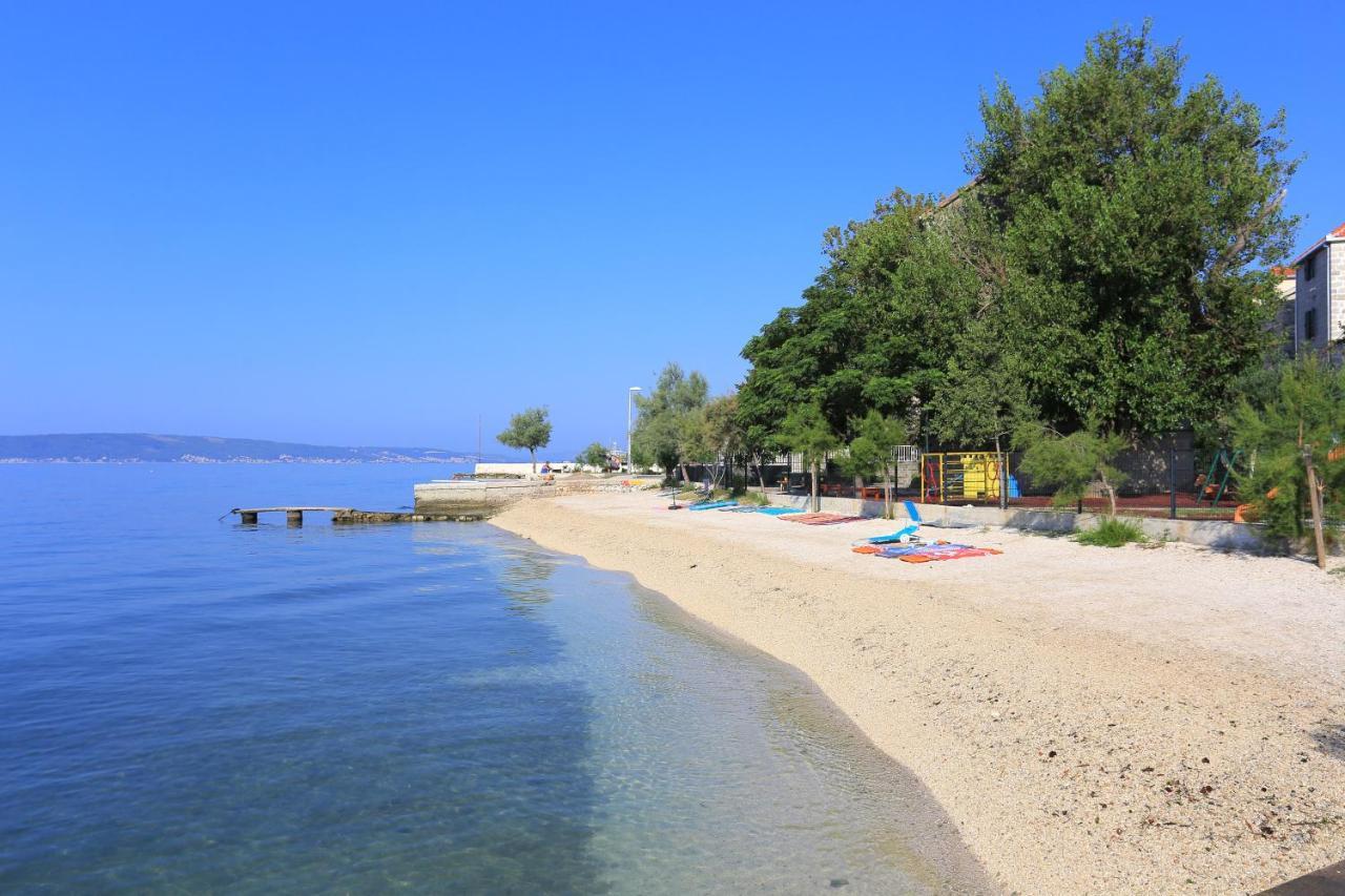 Family Friendly Apartments With A Swimming Pool Kastel Kambelovac, Kastela - 16162 Exteriér fotografie